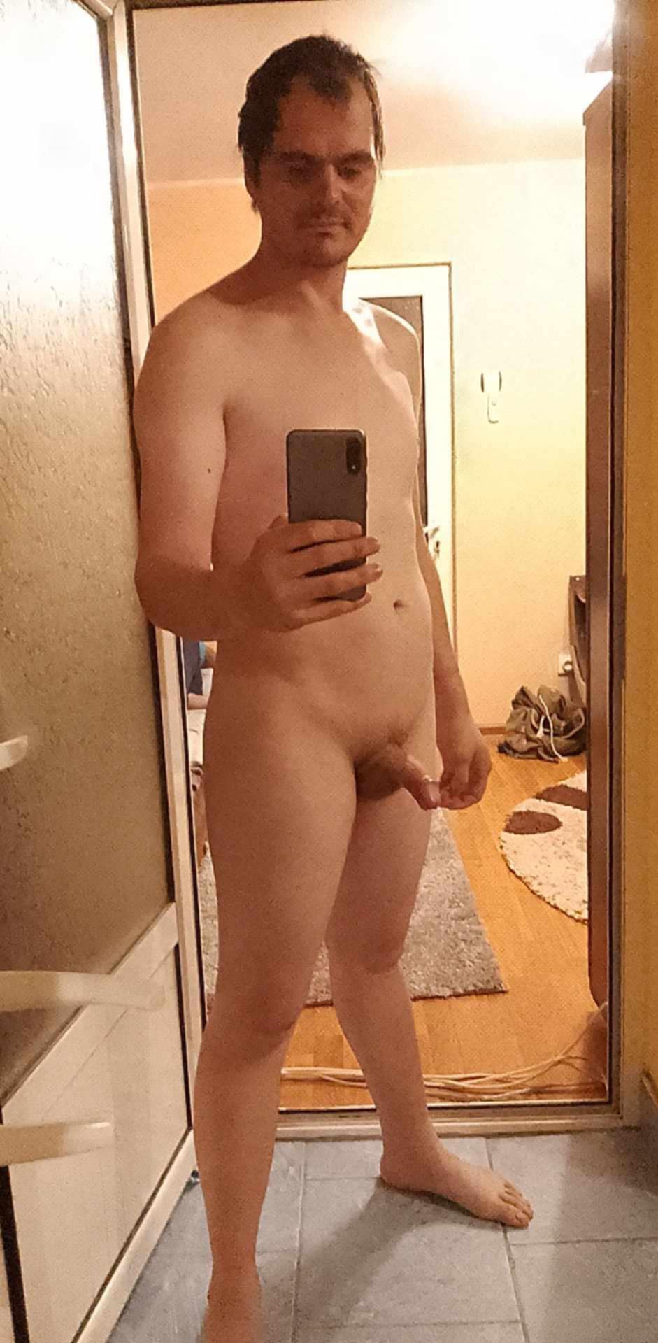 Galați - Escorta Sexy - Eu sunt Marian din Tudor Vladimirescu jude?ul Gala?i sunt doar activ sunt în c?utarea unui pasiv care s? îmi fac? toate pl?cerile eu nu am loc dar a? vrea s? o dau la supt cu tot cu sperm? ?i când e?ti culcat? pentru mai multe detalii a?tept mesaje în privat pe WhatsApp sau la telefon