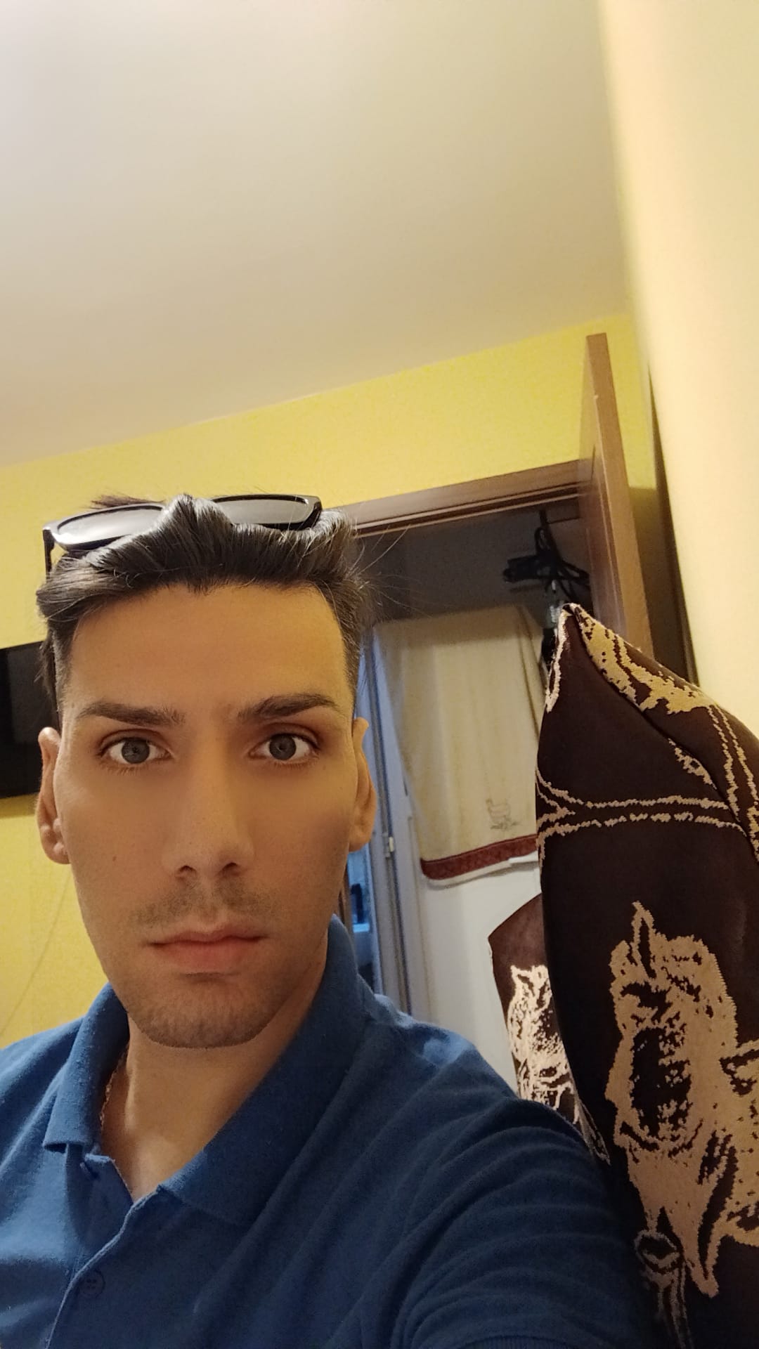 Escorte Sexy - Bucuresti - Escorta senzuala ofer companie si masaj tantric.  Te invit pe tine domn manierat sa te bucuri de o sedinta de masaj relaxant intr-un ambient discret si placut, daca apreciezi masajul, esti unde trebuie, poze reale,