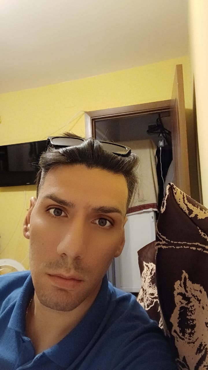 Bucuresti - Escorta Sexy - Escorta senzuala ofer companie si masaj tantric.  Te invit pe tine domn manierat sa te bucuri de o sedinta de masaj relaxant intr-un ambient discret si placut, daca apreciezi masajul, esti unde trebuie, poze reale,