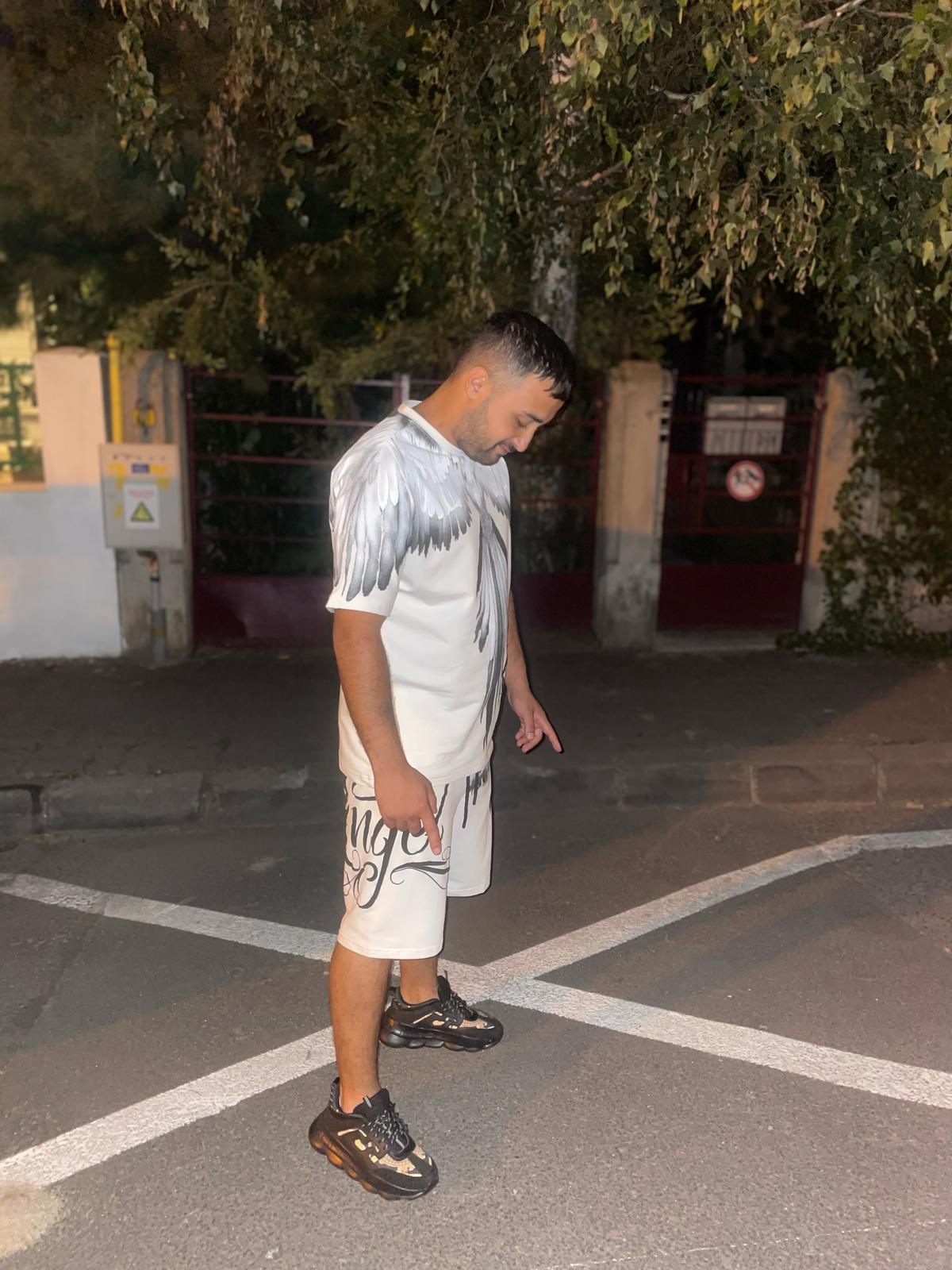 Bucuresti - Escorta Sexy - Escorta senzuala iti pot oferi companie, masaj de relaxare, intr-o ambianta placuta, clipe linistite la domiciliul meu sau al tau.  Astept domni seriosi si manierati.  Detalii la telefon