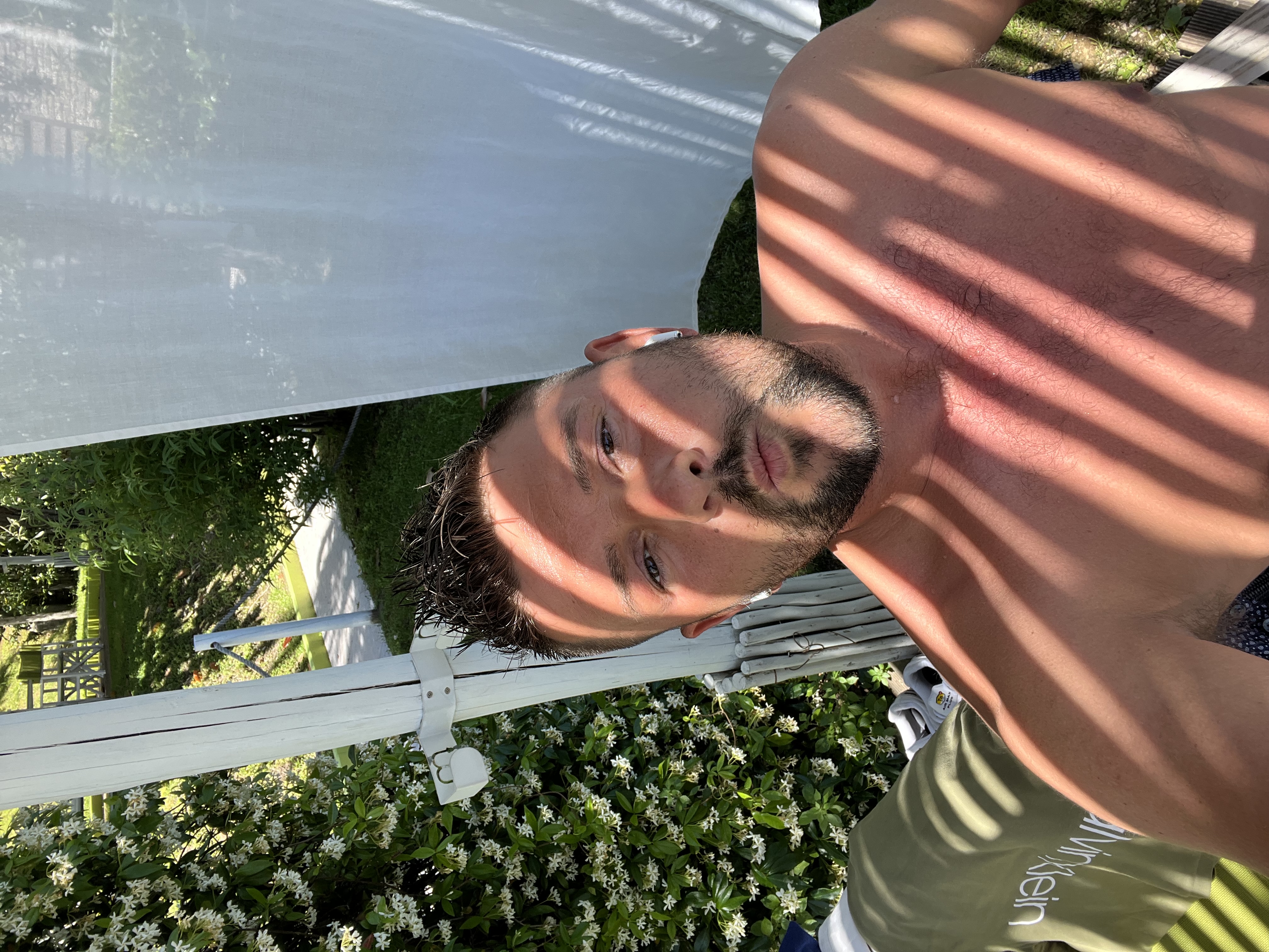 Constanta - Escorta Sexy - Domn cu experien??, a?tept mesajele tale în privat