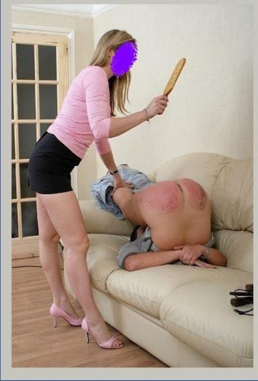 Bucuresti - Escorta Sexy - Play with me! Sissy boy &amp; step mommy Fiindca faci pipi ca fetele, asezat pe colacul de wc, azi mamica ta vitrega te va imbraca cu volanase sau dantela si iti va pune peruca.  .  Te voi antrena sa tanjesti dupa bikini si ciorapiori cu banda din ce in ce mai mult.  Ma voi sterge la fund cu boxerii tai in loc de hartie igienica si ii voi arunca la cos! Vei veni si vei pleca de la mine de acum doar cu chilotei tanga! Nu esti menit pentru lenjerie barbateasca care este prea lejera  pentru virgula ta.  Te voi incuraja sa te masturbezi in chilotei transparenti de fete de acum.  Te voi ciupi usor de sfarcuri, te voi mangaia si iti voi face masaj la prostata.  Iti va placea cand degetul meu va aluneca in fundul tau.  Mami iti va arata cum foloseste ea jucariile erotice cand este singura si iti va face si tie o pasarika in fund cu un dildo, un plug sau un strapon.  Fantezia ta secreta de a o linge  pe mami este placerea mea, asa ca te voi invata cum sa faci asta si te voi pune in pozitii diverse.  Ma voi folosi de limba ta ori de cate ori voi simti nevoia sa fiu linsa.  Poate ma vei surprinde cu o minte mai murdara decat credeam ca o ai si vei vrea sa ma lingi pe ciclu, sa imi mirosi tampoanele, sa imi sugi Ob-urile, sa fac pipi pe tine cand sun t la ciclu.  Poate esti mai nazdravan decat speram si meriti sa iti aplic diverse pedepse corporale si sa te disciplinez cu palma, cu cureaua, cu biciul, etc.  Suna-ma daca vrei sa fiu mamica ta vitrega! Sunt mistress/ stapana Sanziana si rolul de mamica ma prinde cel mai bine.  Sunt o mommy cu experienta si imi place sa imi impun controlul asupra ta.  Pot fi tandra, dar si dura. 