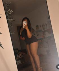 Escorte Sexy - Pitești - Escorta bruneta, dulce si senzuala te astept la mine domn serios sa-ti ofer cele mai bune servicii de companie, masaj de relaxare, body cu creme si uleiuri parfumate.  Daca esti un domn caruia ii place atmosfera atunci suna-ma, nu iti va parea rau.  Detalii la telefon. 