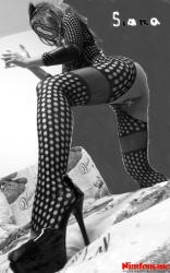 Bucuresti - Escorta Sexy - Seductie, control, supunere, fetisism  Fantezia ta murdara si uda cu fluide, scuipat, pipi si sperma te obsedeaza si te aduce azi la mine.  Ai dorinta ascunsa sa te leg sau sa te bag in camasa de forta, ca apoi sa te murdaresc, sa te scuip pe fata si in gura, sa te pun sa imi lingi talpile murdare, sa te conduc fortat catre orgasm, sa iti intind sperma pe fata sau sa iti dau sa mesteci un prezervativ plin de sperma.  Iti place sa imi privesti pasarika cascata de jetul de uro deasupra ta, cand iti fac facessiting si te imobilizez sub greutatea mea.  Eu iti pot indeplini fantezii de toate felurile, soft, bizare, kinky, dure Nu te poti lasa  de ele, veriga slaba.  Esti sclavul meu dupa ce te depersonalizez si fac din tine obiectul placerii mele, unealta mea, cardul meu de cumparaturi, catelusul meu ascultator, lacheul meu, dupa ce iti strivesc sub toc egoul si iti arunc la gunoi orgoliul, punandu-te apoi sa duci gunoiul, ca un ritual al capitularii si predarii tale in fata mea.  Vino la mine, sa iti calatresc muianul cu pasarika mea uda! Sunt Sanziana, o dominatoare rafinata si fetisista, sub tocul careia orice experienta bate filmul.  Domin atat barbati, cat si femei.  Suna-ma! Stiu ca urechilor tale perverse le place sa auda numai cuvinte murdare si umilitoare din gura mea. 