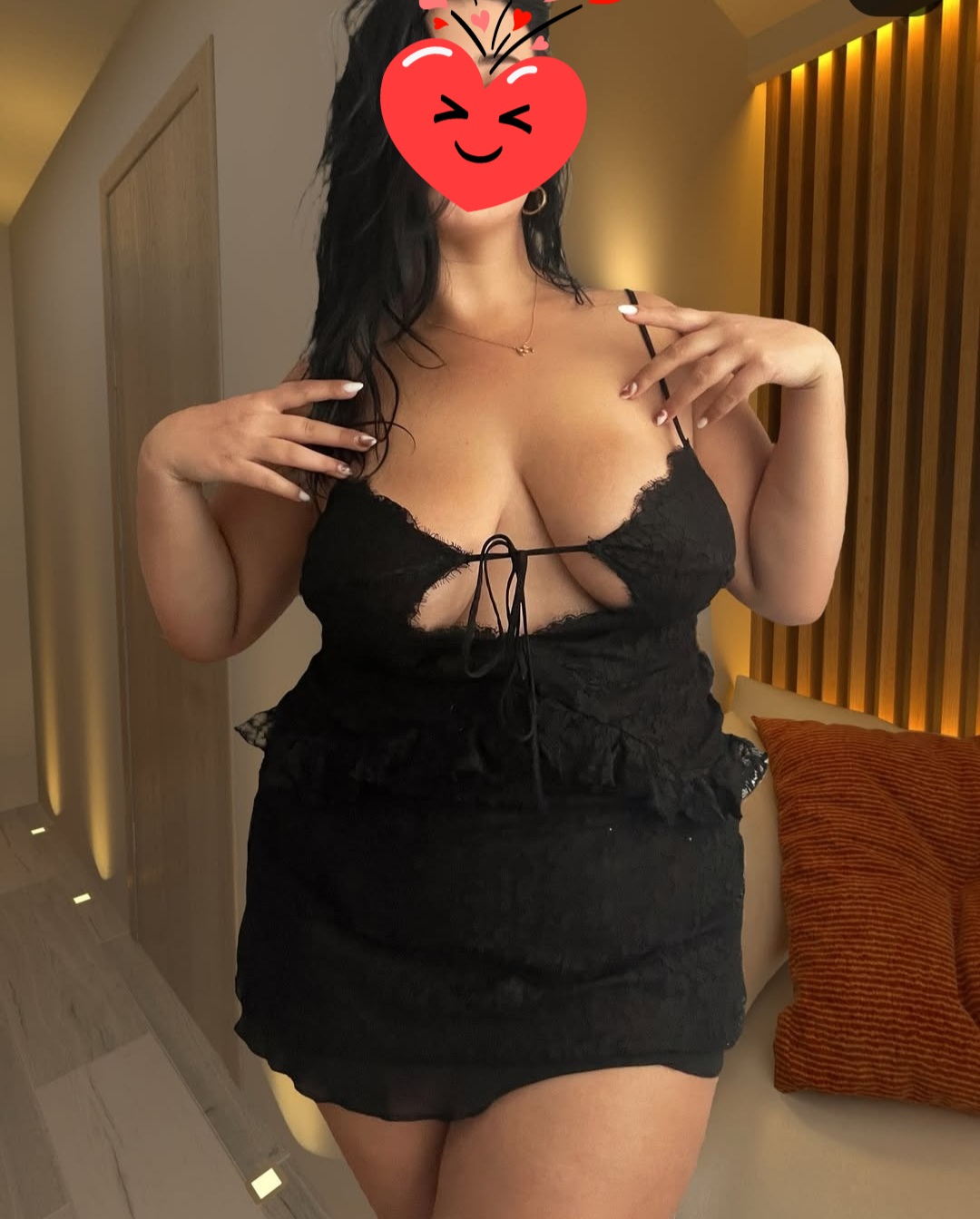 Escorta Sex - Top escorta bruneta titrata, cu experienta, o fire placuta, calma si rabdatoare ofer companie, masaj de relaxare si terapeutic in conditii de lux.  Detalii la telefon.  - Telefon: 0752345071 