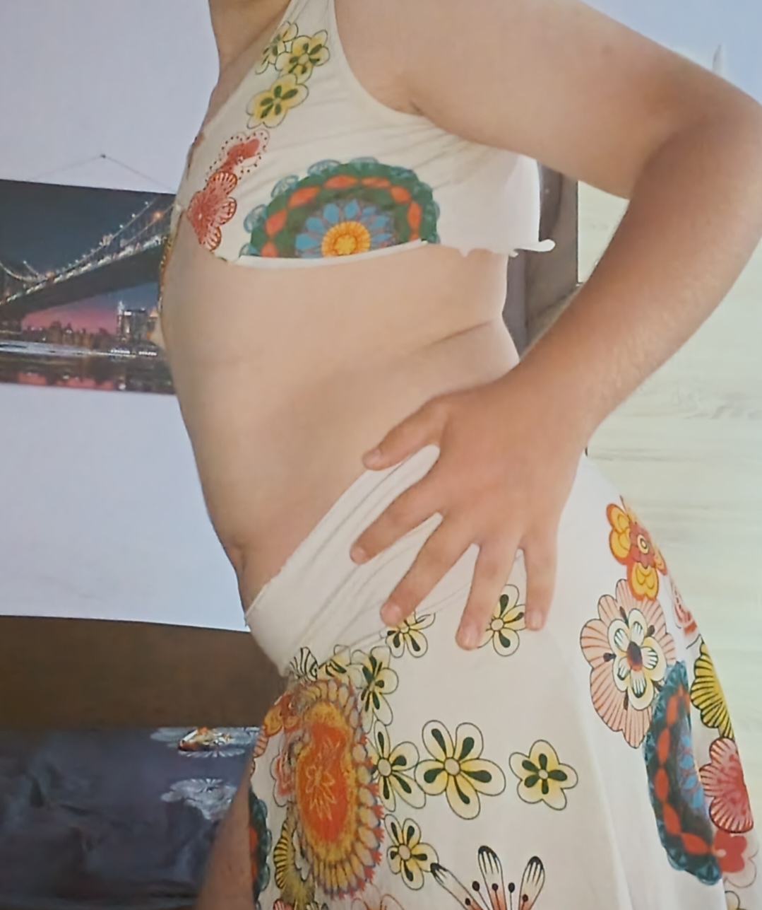 Iași - Escorta Sexy - Buna! B?iat activ.  Ofer urm?toarele servicii: M? travestesc, fac masaj de relaxare, rela?ii intime ?i fac ?i striptease.  
Pun accentul pe bun sim?.  Program?rile se fac pe WhatsApp sau la telefon. 