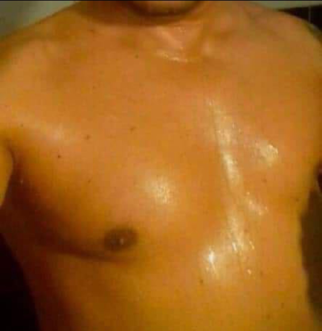 Bucuresti - Escorta Sexy - ESCORT ACTIV DOTAT 18/5.  OFER COMPANIE INTIM? DAU LA SUPT FUT SI MASAJ LA MINE ÎN LOCA?IE.    DAC? AI KEF ?I VREI S? VI LA MINE.  SUN? M? TOATE DETALIILE LA TEL TE ASTEPT. 