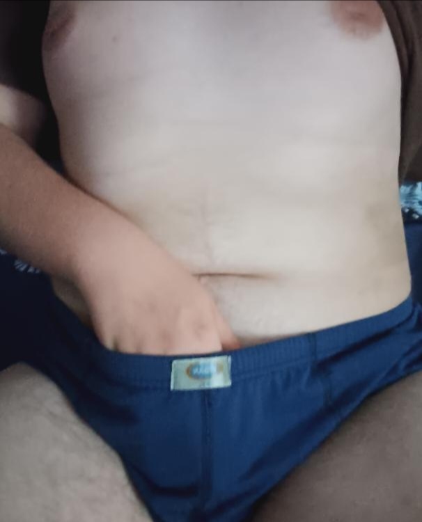 Escorte Sexy - Iași - B?iat tân?r, 20 de ani, o dau la supt.  m? ?i travestesc sexy.  Program?rile se fac pe WhatsApp.  Fac doar deplas?ri.  Bine dotat 
Cer ?i ofer seriozitate. 