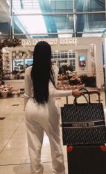 Bucuresti - Escorta Sexy - Escorta sexy si atenta la detalii te astept la mine domn serios sa-ti ofer cele mai bune servicii de companie, masaj de relaxare, body cu creme si uleiuri parfumate, esti un domn caruia ii place atmosfera atunci suna-ma, nu iti va parea rau.  Detalii la telefon. 