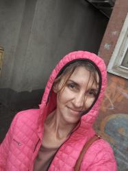 Escorte Sexy - Galați - Pt o relaxare contactează mă Galați micro 18 ofer companie domnilor manierati higienă maxima discreție și seriozitate Galați preț accesibil.  Poza reală.  Galați