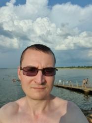 Escorte Sexy - Bucuresti - Bună sunt Sorin sunt din București am 33 de ani și ofer placeri intense fara bani, de placere, cuplurilor, doamnelor mature, domnisoarelor interesate de aventuri pasionale si fierbinti.  
Precizez ca fac deplasari, ma puteți contacta pentru programari la nr tel și watsapp .  
Aștept cu interes sa ma contactați, nu răspund la numere private. 