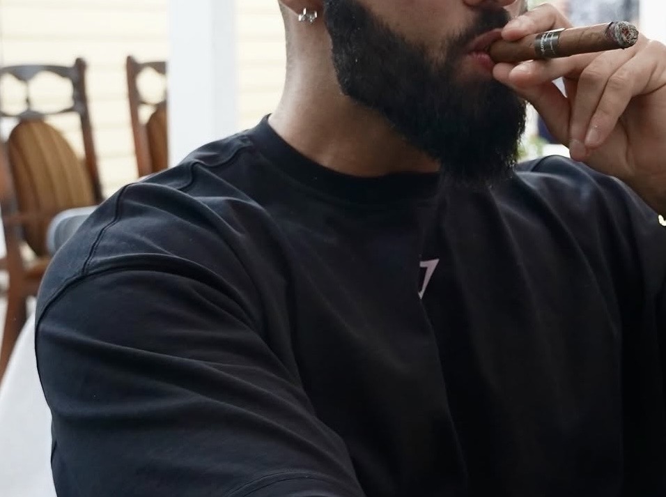 Bucuresti - Escorta Sexy - Pentru mai multe detalii scrie-mi , M? PO?I SUNA DOAR PE  WHATSAPP ! For more details, message me — you can call me only on WhatsApp!!