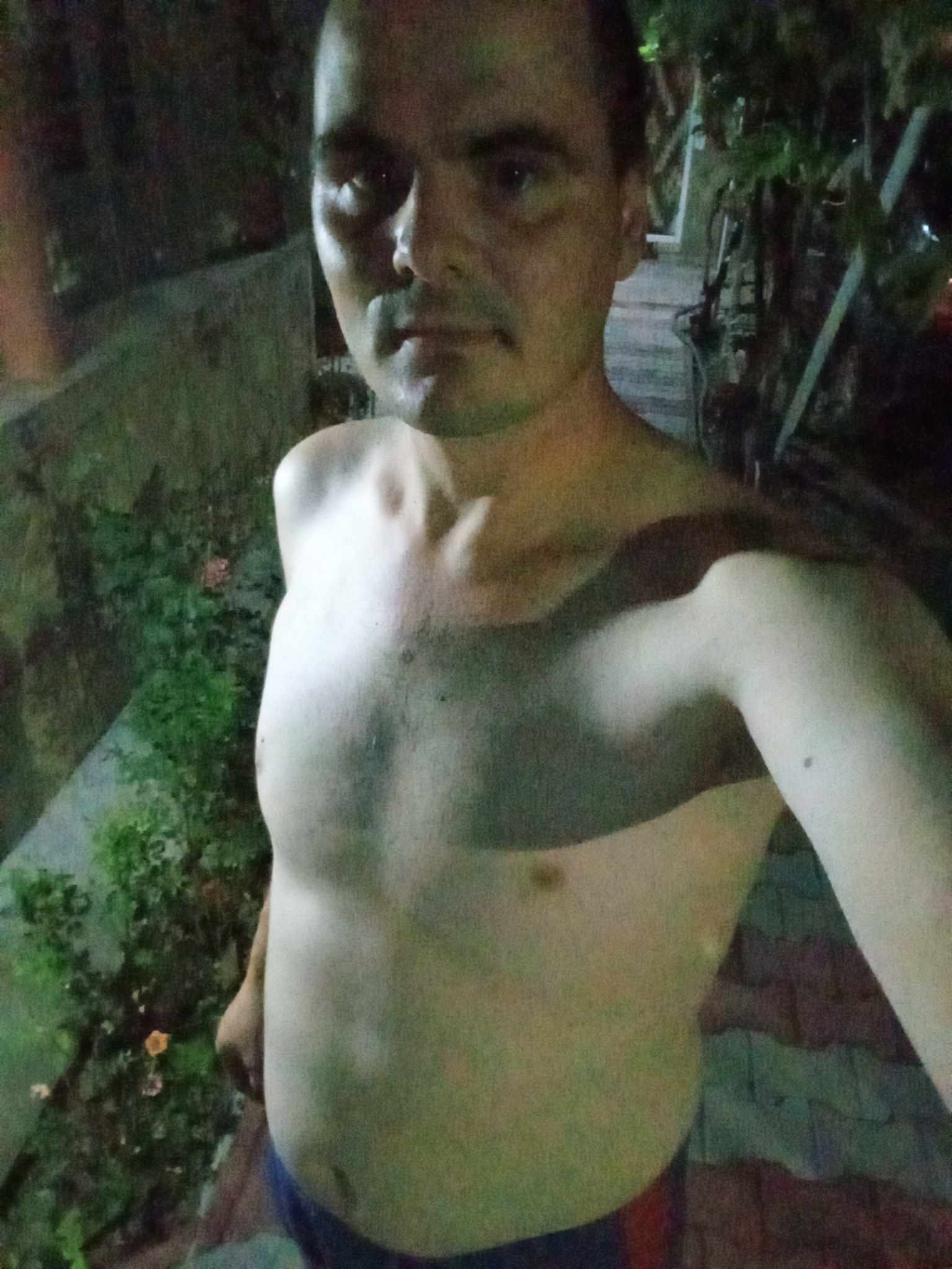 Galați - Escorta Sexy - Eu sunt Marian din Tudor Vladimirescu jude?ul Gala?i sunt în c?utarea unei persoane care s? îmi fac? toate pl?cerile Eu sunt doar activ nu am loc doresc s? cunosc pasivi care s? fie oameni serio?i cei care doresc s? o facem a?tept mesaje pe WhatsApp sau la telefon