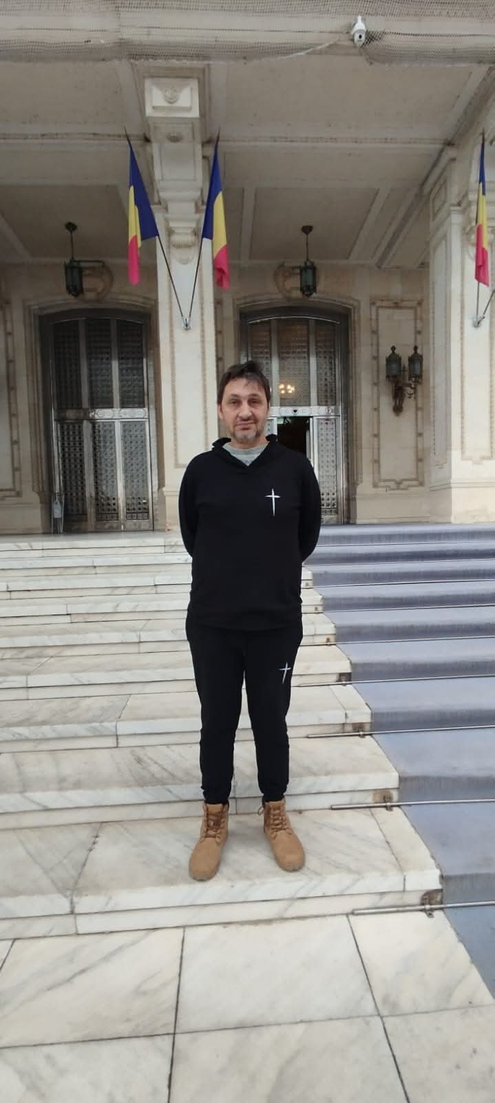 Bucuresti - Escorta Sexy - Escorta senzuala iti pot oferi companie, masaj de relaxare, intr-o ambianta placuta, clipe linistite la domiciliul meu sau al tau.  Astept domni seriosi si manierati.  Detalii la telefon