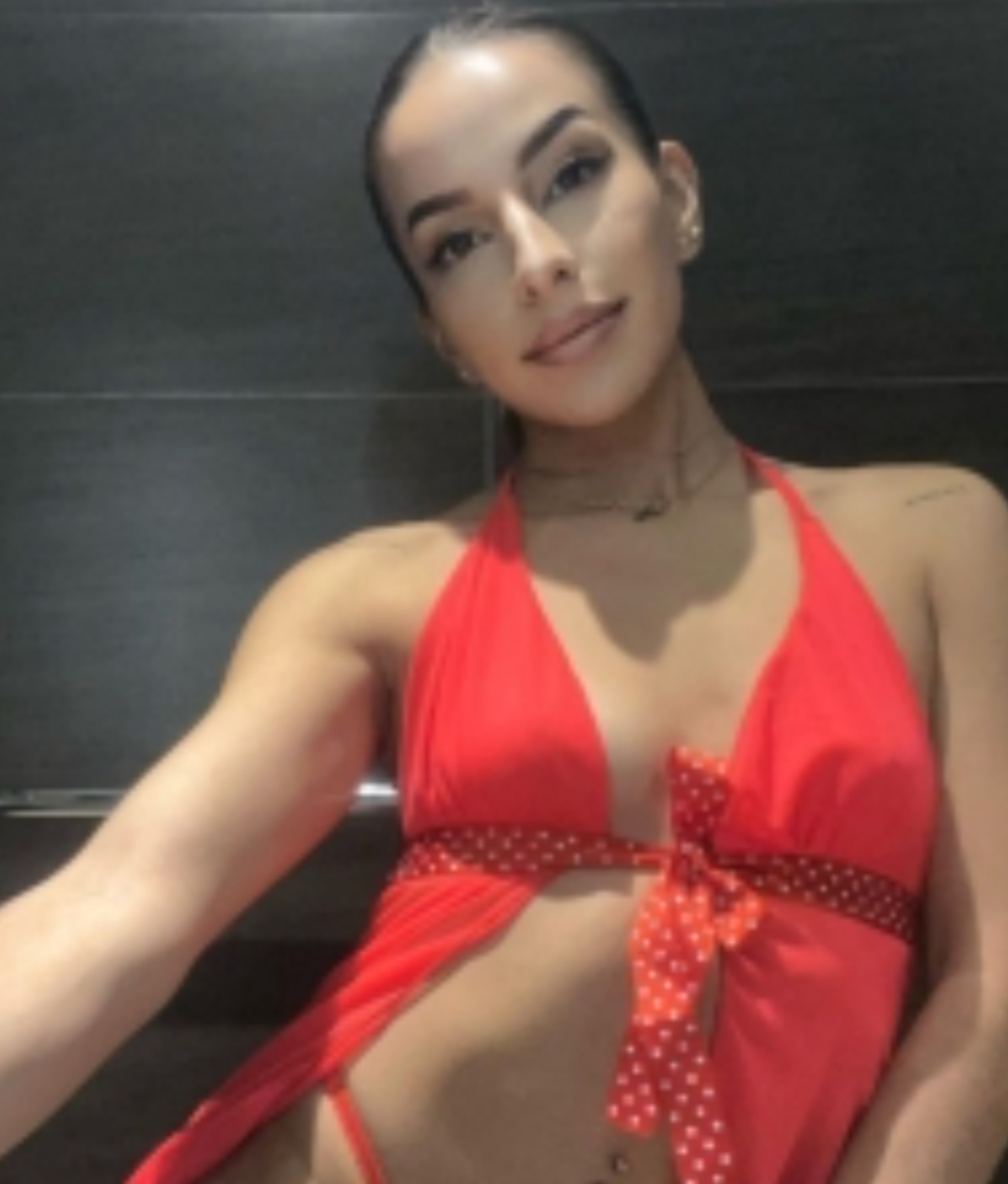 Escorte Sexy - București și Toată Tara - Intră pe Deziree.  net.  Acolo unde dorințele nu mai au filtre.  Conexiuni discrete, conversații fierbinți și fantezii fără limite — totul într-un singur loc.  Descoperă, explorează, simte.  Click… și facem tot ce vrei.  ♡♡♡♡Tarif ( 1, 7o euro fară tva) .  Trimite mesaj la numărul scurt de telefon 1523 și intra in direct cu mine!
