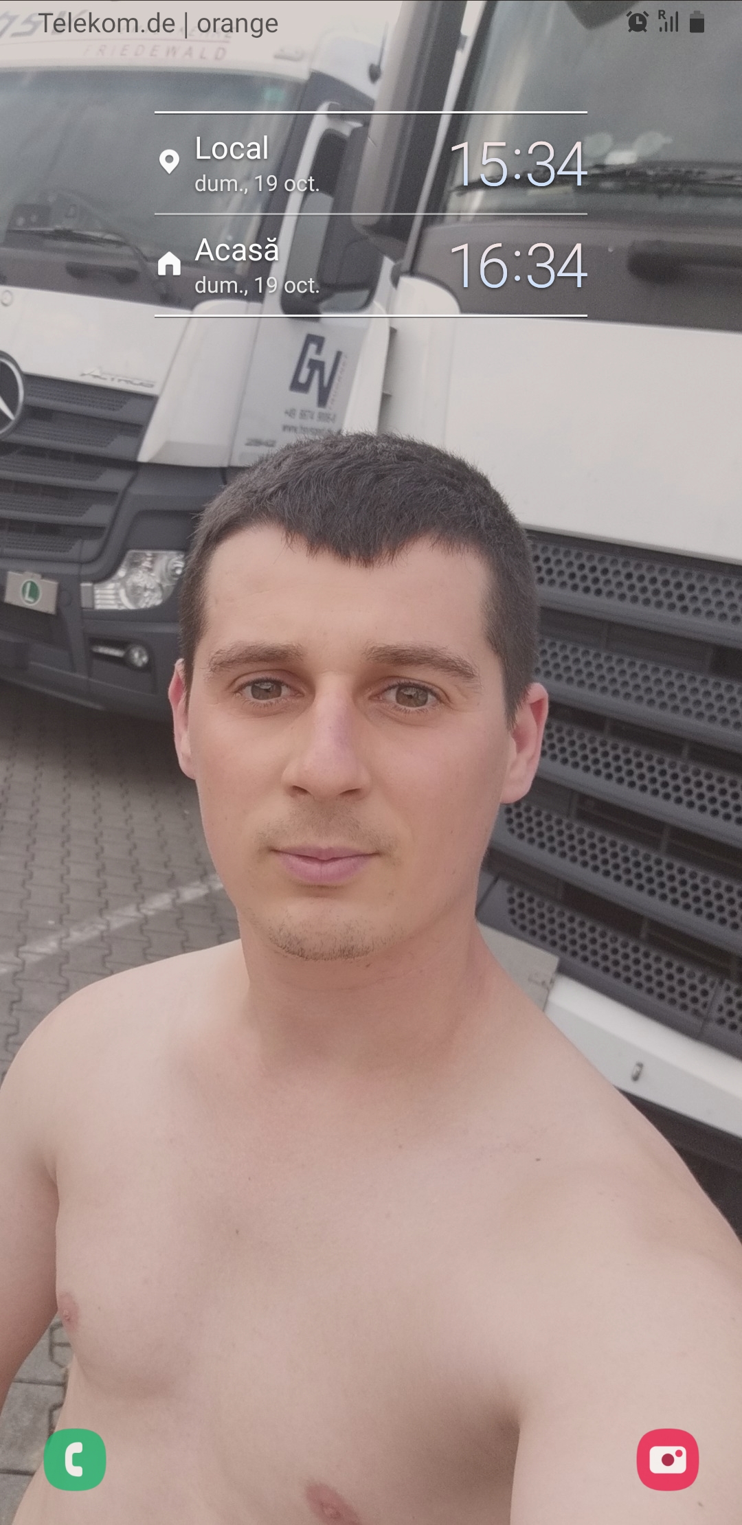 Escorta Sex - Buna fetelor barbat singur cauta doar femeie hai pe watshapp - Telefon: 0751644179 