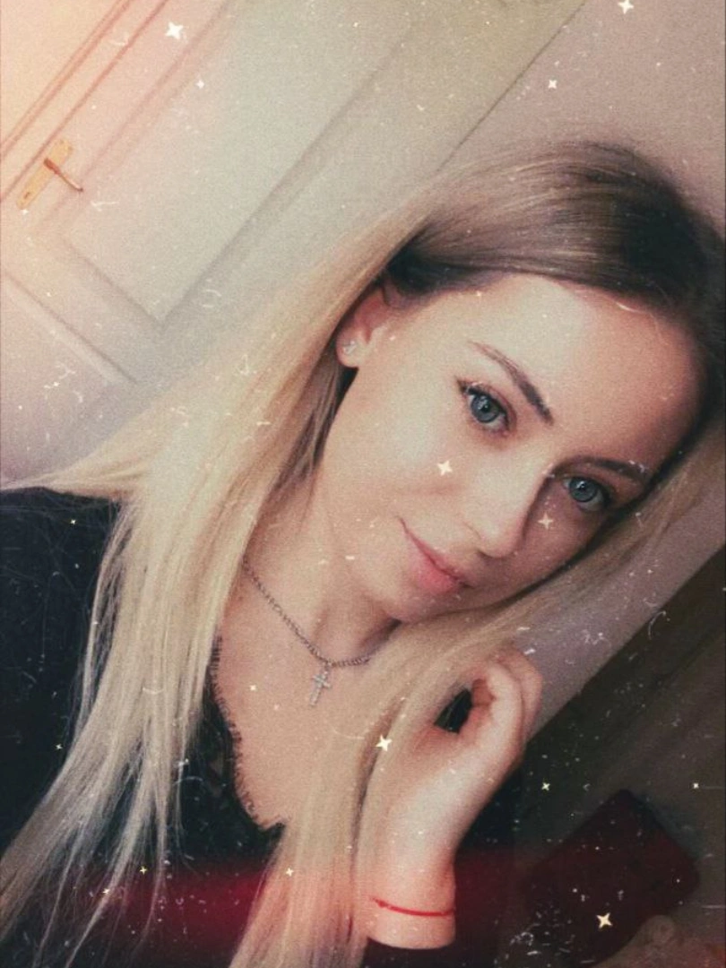 Escorta Sex - Escorta sexy si atenta la detalii te astept la mine domn serios sa-ti ofer cele mai bune servicii de companie, masaj de relaxare, body cu creme si uleiuri parfumate, esti un domn caruia ii place atmosfera atunci suna-ma, nu iti va parea rau.  Detalii la telefon.  - Telefon: 0734264612 