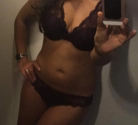 Targoviste - Escorta Sexy - Sunt o tipa draguta , dispusa sa te fac sa te simti bine .  Daca te ai saturat de monotonie si vrei un momemt bun pentru tine , eu sunt o optiune potrivita.  Suna ma!