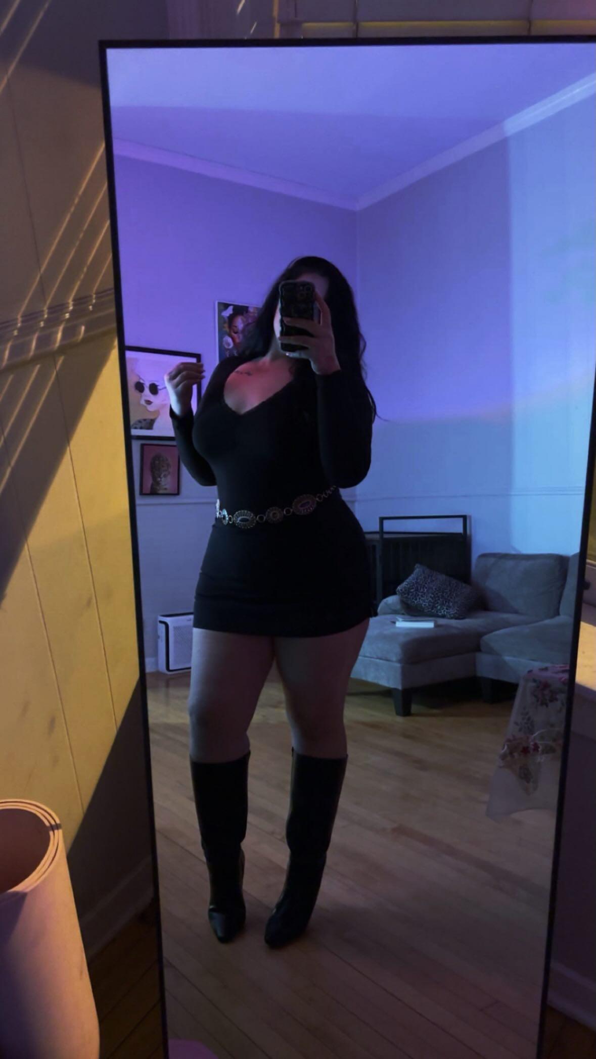 Escorta Sex - Escorta manierata am revenit.  Ofer companie si masaj terapeutic facut cu creme si uleiuri aromate domnilor manierati intr-o locatie discreta.  Locuri de parcare si ac.  Detalii la telefon.  - Telefon: 0741552756 