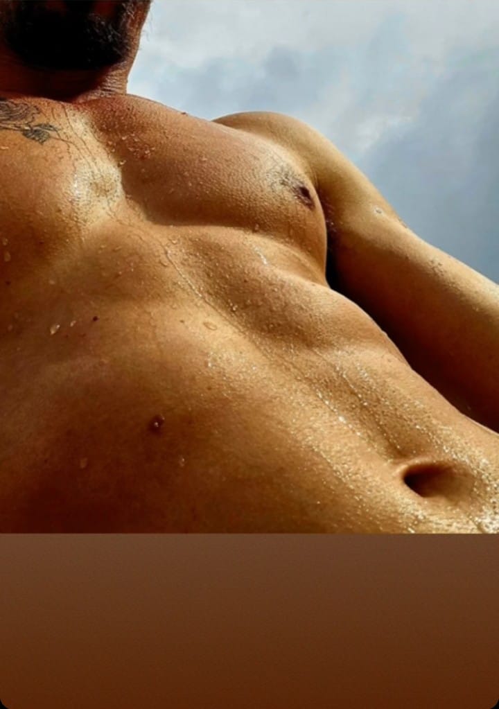 Bucuresti - Escorta Sexy - DAU MUIE SI FUT  ESTE POSIBIL ?I UN MASAJ   DAC? AI KEF DE O P BUN?  SUN? M? ESTI LA UN APEL DISTAN?? DE MINE.  ANUNT VALABIL SI PENTRU CUPLURI CU EL BI   V? ASTEPT LA MINE IN LOCATIE  GARANTEZ PLACERE MAXIM?