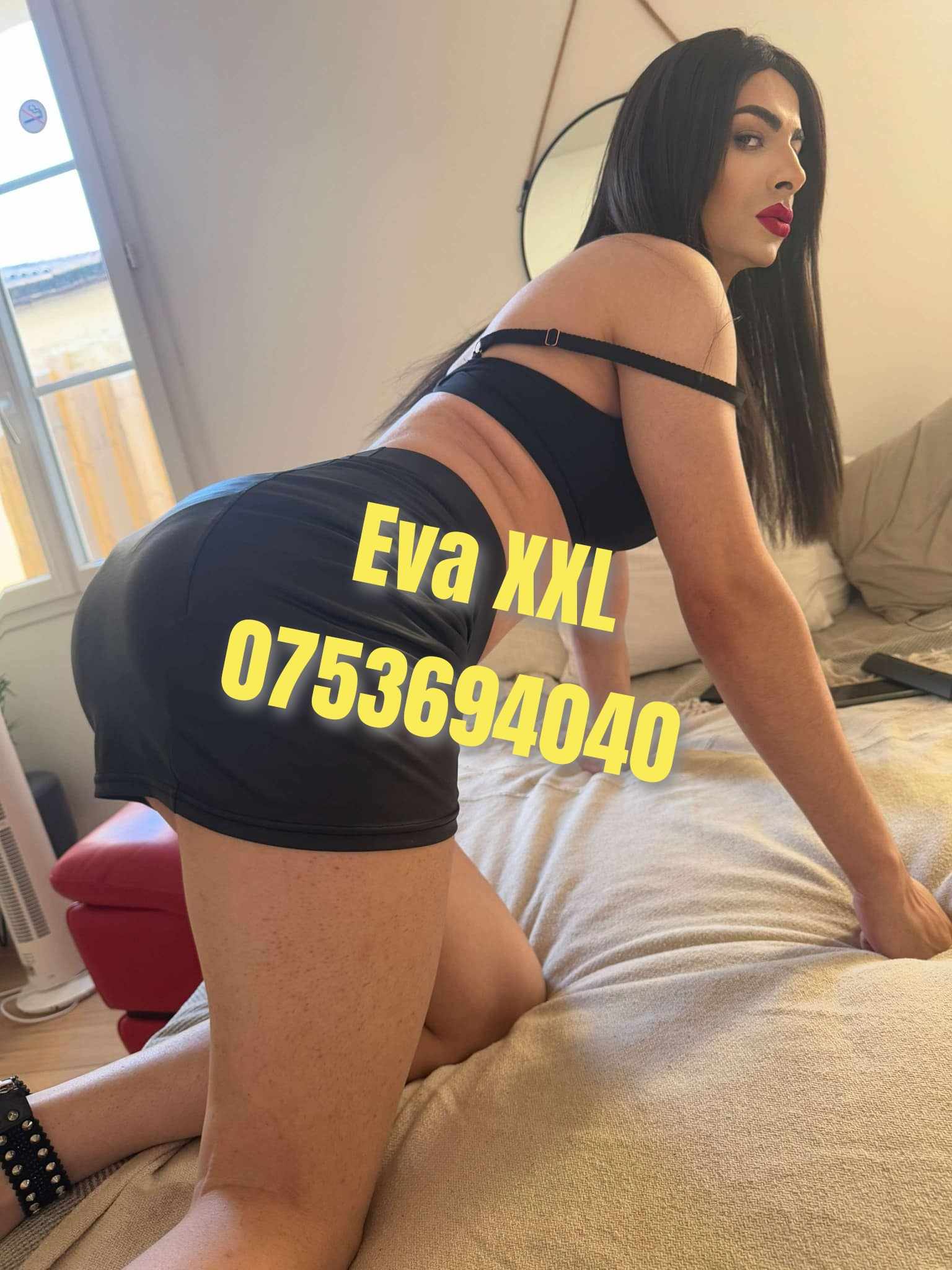 Bucuresti - Escorta Sexy - Eva travestita activa XXL TOP bisexuala accept si cupluri