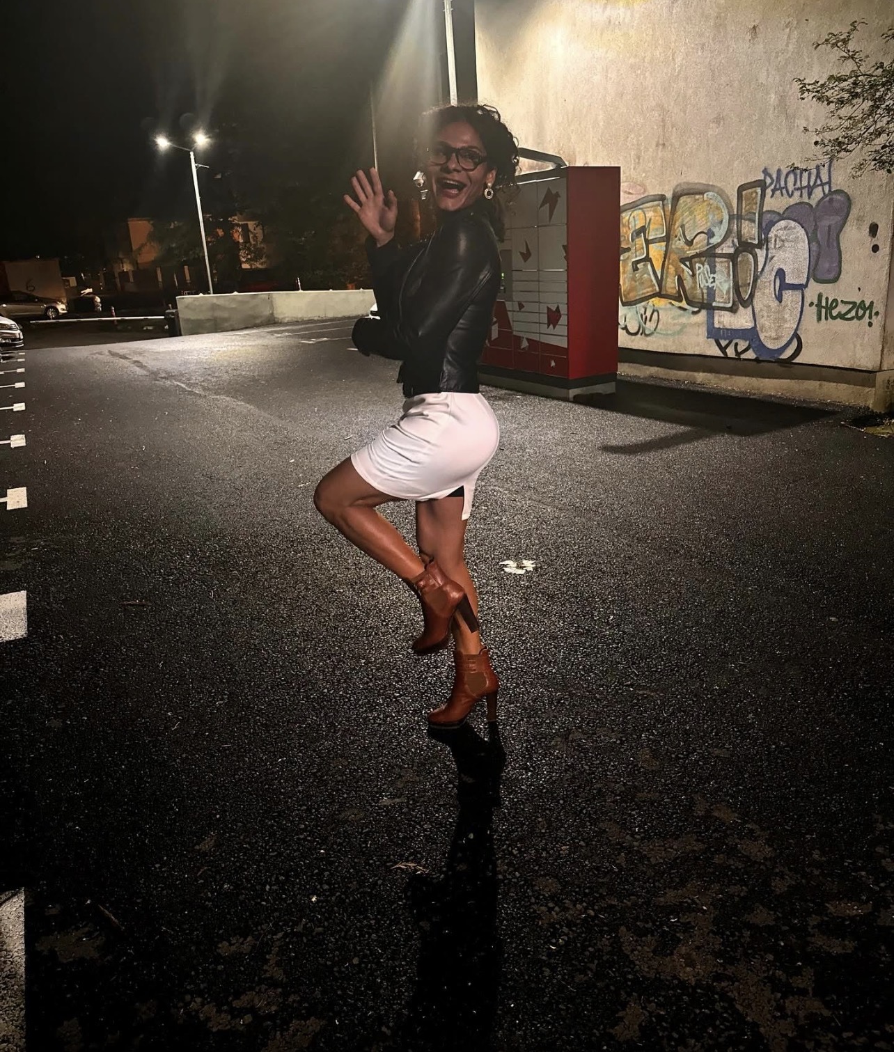 Bucuresti - Escorta Sexy - Nu r?spund la telefon decât la mesaje în aplica?ia WhatsApp