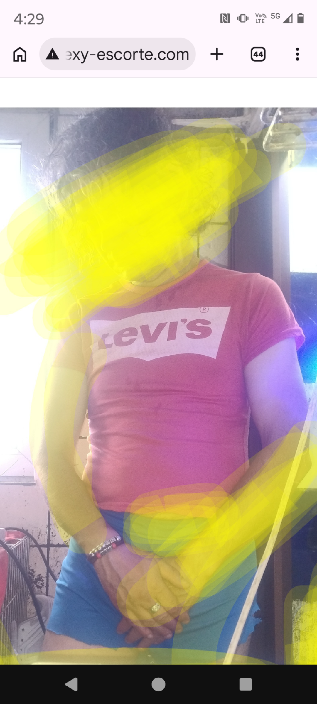 Bucuresti - Escorta Sexy - Pozele mele cu fundul meu gol sunt REALE 100 la ????????????????????????, , , , , , ps , , , cele 2 bretari ale mele, , , , , , mau dat pe mine de gol, , , , ,