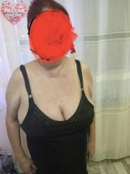 Escorte Sexy - Bucuresti - Roscata discreta atenta la cerintele tale, ofer domnilor manierati companie si masaj terapeutic la domiciliul meu.  Ofer si cer seriozitate maxima, igiena garantata.  Detalii suplimentare la telefon. 