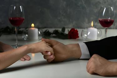 Escorte Sexy - Constanta - Bună ziua superbe doamne daca doriți să faceți o năstrușnicie la domiciliu sunt disponibil pentru momente senzuale acasă va pup
