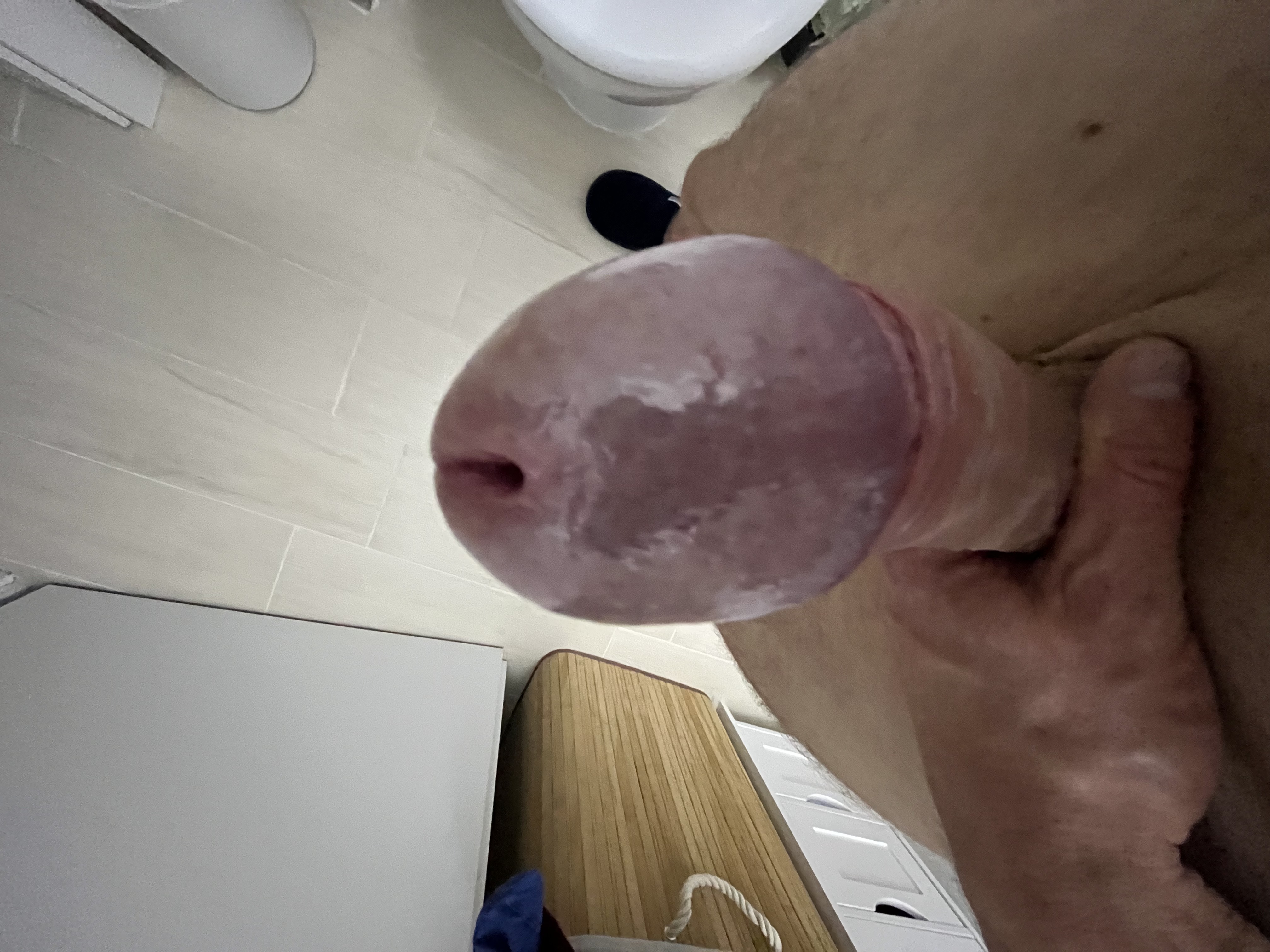 Escorte Sexy - Bucuresti - Caut b?ie?i fac orice