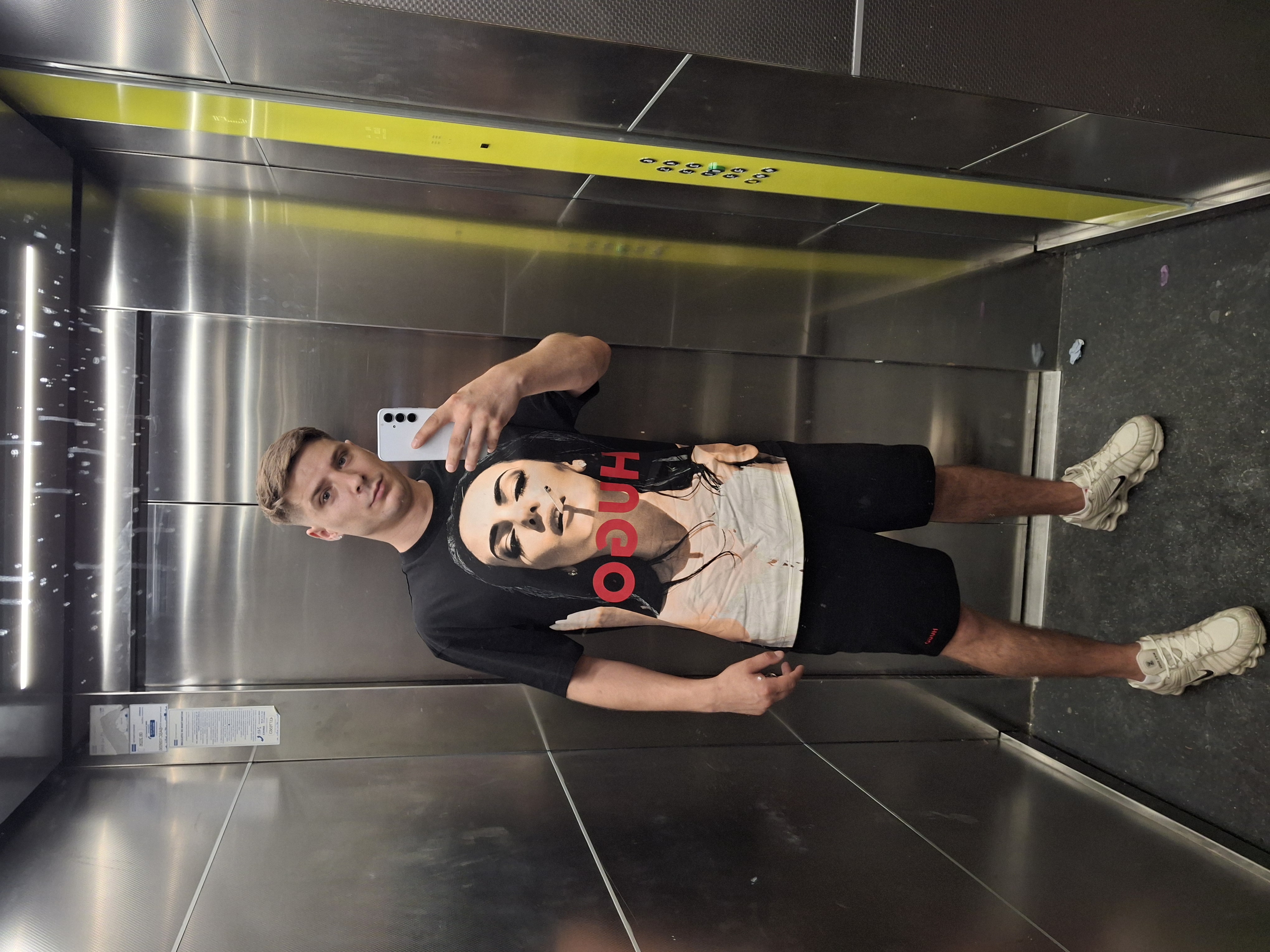 Escorte Sexy - Constanța - Escorta senzuala iti pot oferi companie, masaj de relaxare, intr-o ambianta placuta, clipe linistite la domiciliul meu sau al tau.  Astept domni seriosi si manierati.  Detalii la telefon