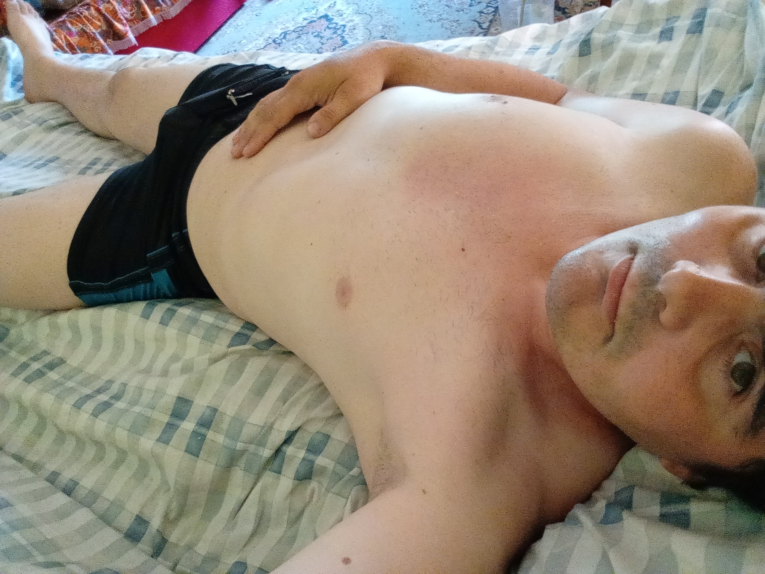 Galați - Escorta Sexy - Salut eu sunt Marian din Tudor Vladimirescu jude?ul Gala?i sunt doar activ Sunt în c?utare unui pasiv care s? aib? loc eu nu am loc sau pute?i s? lua?i o camer? îmi place s? te pun în genunchi ?i s? te ?in cu mâinile de cap ?i s? o sugi foarte mult îmi place s? te pun ?i capr? s? te ?i fut