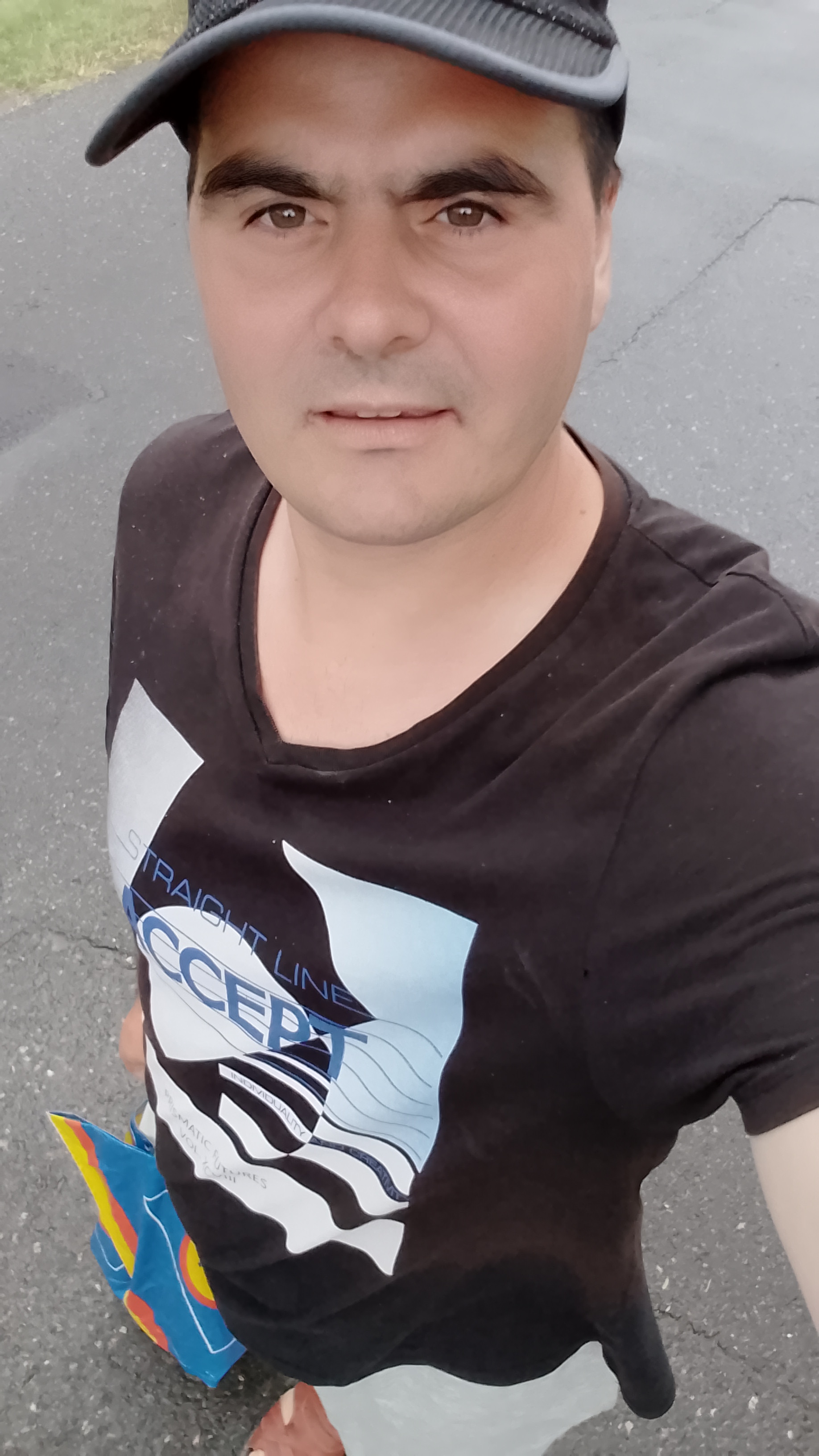 Galați - Escorta Sexy - Eu sunt Marian din Tudor Vladimirescu jude?ul Gala?i sunt doar activ sunt în c?utarea unui pasiv care s? îmi fac? toate pl?cerile îmi place s? te pun în genunchi ?i s? te ?in cu mâinile de cap ?i s? o sugi foarte mult Eu nu am loc nici ma?in? nu am cei care au drum spre Gala?i ?i vor s? o facem a?tept mesaje pe WhatsApp sau la telefon doresc doar persoane serioase