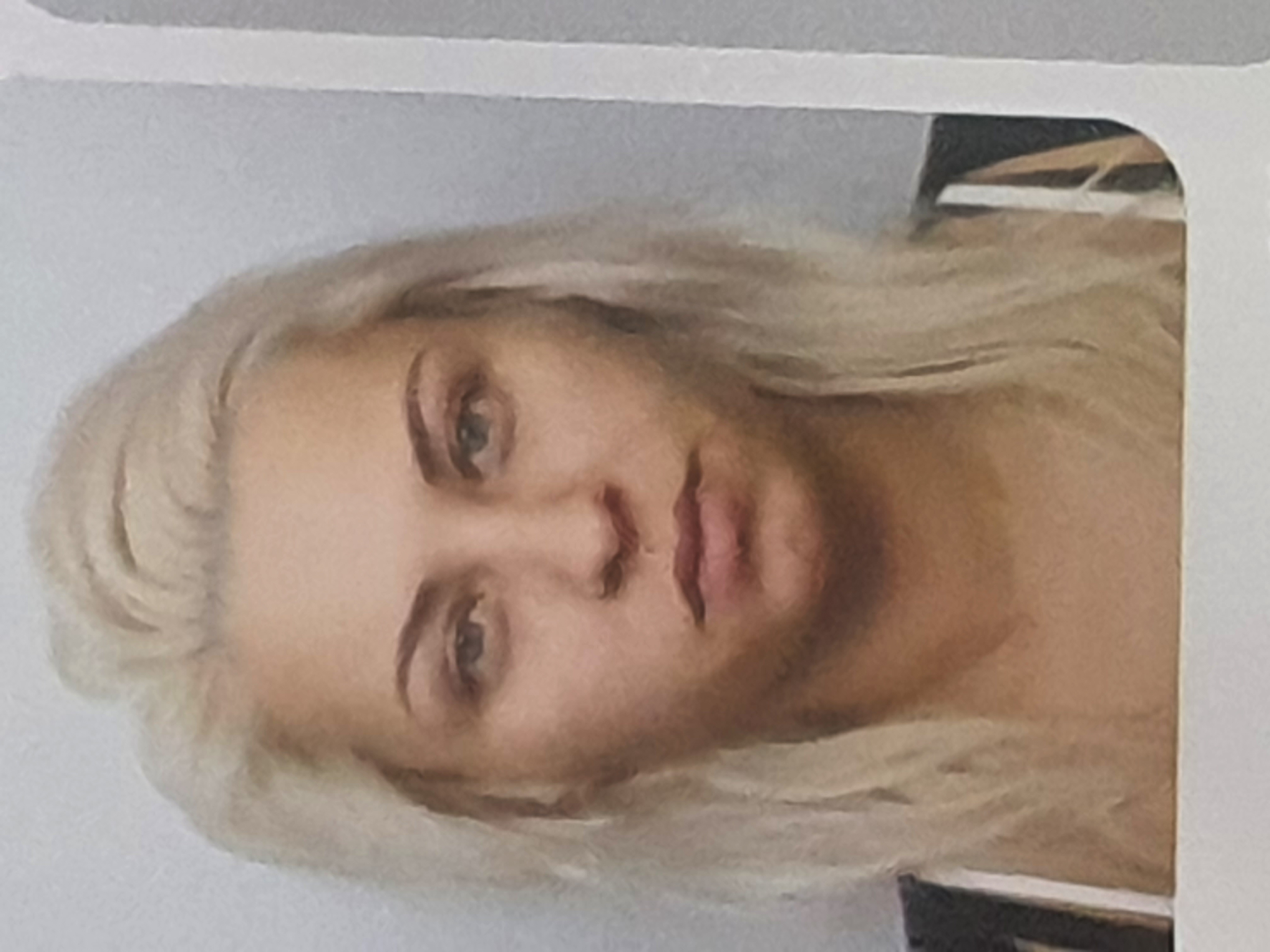 Escorte Sexy - Kurtea De Arges - Roscata discreta atenta la cerintele tale, ofer domnilor manierati companie si masaj terapeutic la domiciliul meu.  Ofer si cer seriozitate maxima, igiena garantata.  Detalii suplimentare la telefon. 