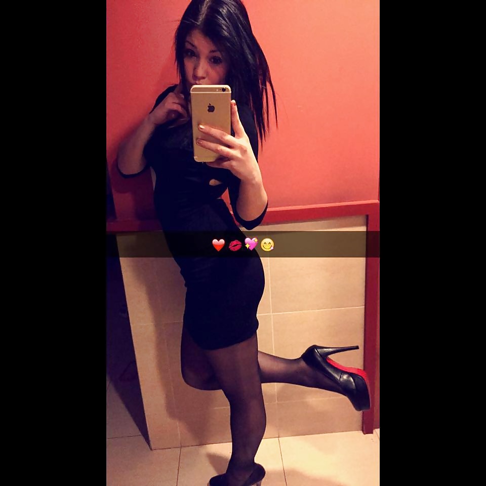 Bucuresti - Escorta Sexy - Fa-ma tarfulita ta ca am fost fetita rea! Trage-mi-o si nu-mi da pace, infinge-ma unde doresti, sa ma regulezi brutal vreau sa ma innebunesti de placere maxima baby, sex oral cu finalizare inghit tot ce imi dai, sex anal cu finalizare, masaj pe coaie cu limba, sex salbatic in cele mai perverse pozitii; hai sa trecem la fapte! Tel 0906-800-817 sau discretie prin sms la nr 1580, trimite textul CURVA si-ti raspund pe loc, doar sa fii adult.  Tarif 1, 5 eur/sms sau 1, 9 eur/min fara tva. 