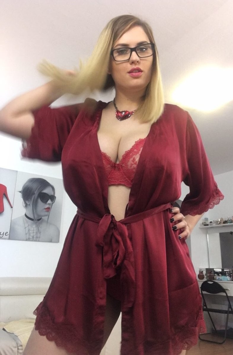 Escorte Sexy - Bucuresti - Imi place sexul iar atunci cand il practic nu imi place sa ma grabesc sau sa nu ma simt bine, asa ca daca esti in cautarea unei gauri te-ai oprit la anuntul gresit, eu le folosesc pe toate si cred foarte mult in preludiu si imi place sa cunosc barbatul care ma doreste! Imi place inventivitatea asa ca sper sa ai niste fantezii care sa ne duca la extaz.  Daca ma placi, suna-ma! 0906-800-519  (1, 3 eur/min) sau discretie maxima pastram prin mesaje la nr 1533 (1, 5 eur/sms) doar sa trimiti textul TE VREAU ca sa-ti pot raspunde eu pe loc! Tarife fara tva, rog fara minori!