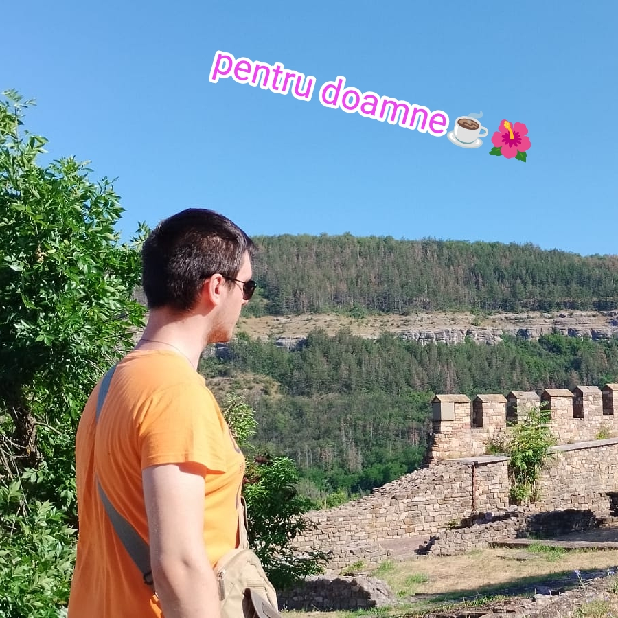Galati - Escorta Sexy - Matura mignona, cu experienta in arta masajului, ofer companie si un excelent masaj body relax si terapeutic domnilor manierati, singura in locatie.  Detalii la telefon. 