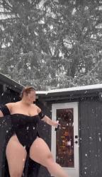 Bucuresti - Escorta Sexy - Escorta senzuala iti pot oferi companie, dominare dețin jucării, intr-o ambianta placuta, clipe linistite la domiciliul meu sau al tau.  Astept domni seriosi si manierati.  Detalii la telefon