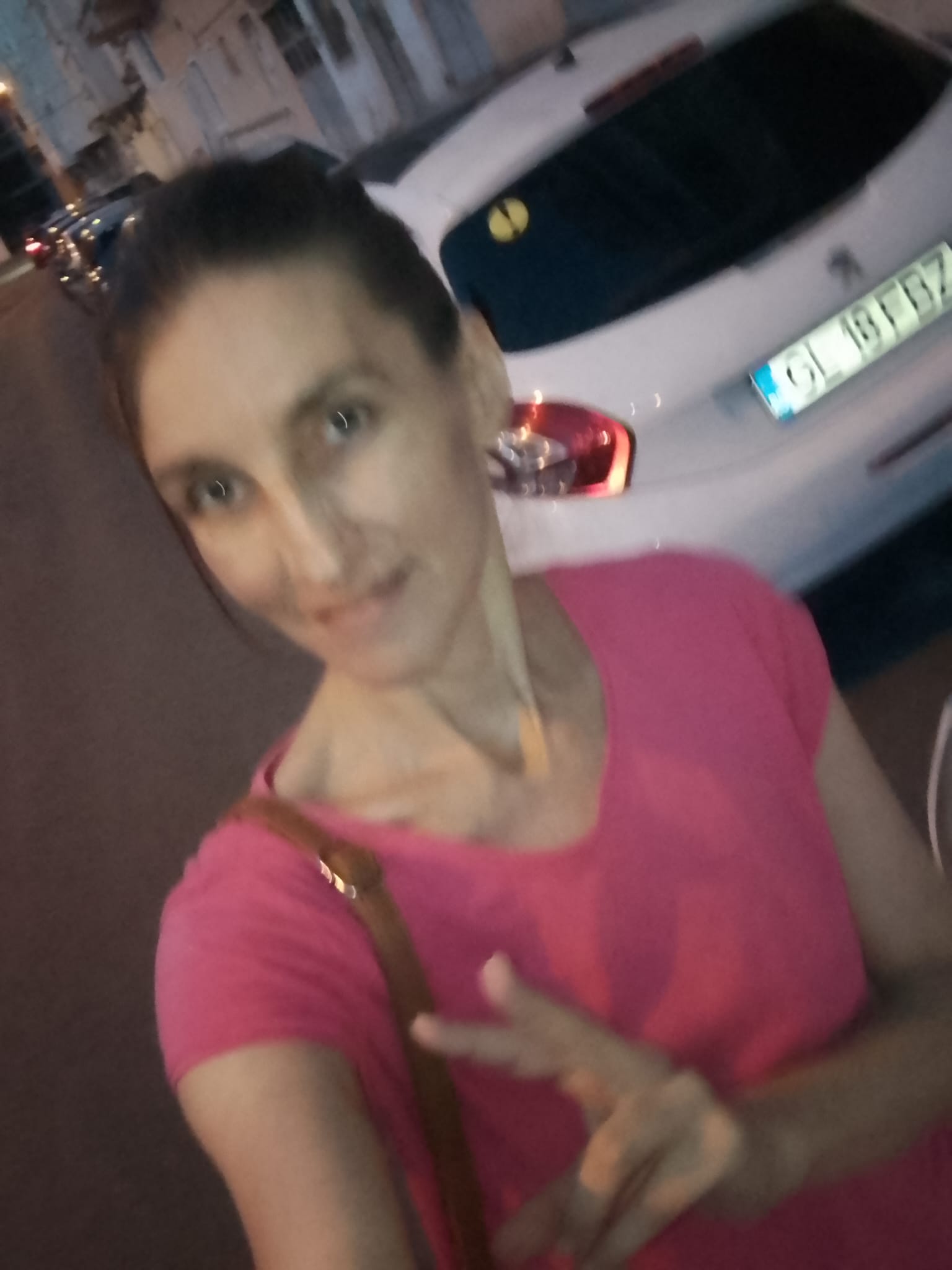 Escorta Sex - Pt o relaxare contactează mă folosesc și WhatsApp poza reală Galați ofer companie domnilor manierați higienă discreție și seriozitate maxima preț acceptabil poza reală Galați doar tu și eu.  Pt mai multe detalii contactează mă.  100% reală .  - Telefon: 0758133861 