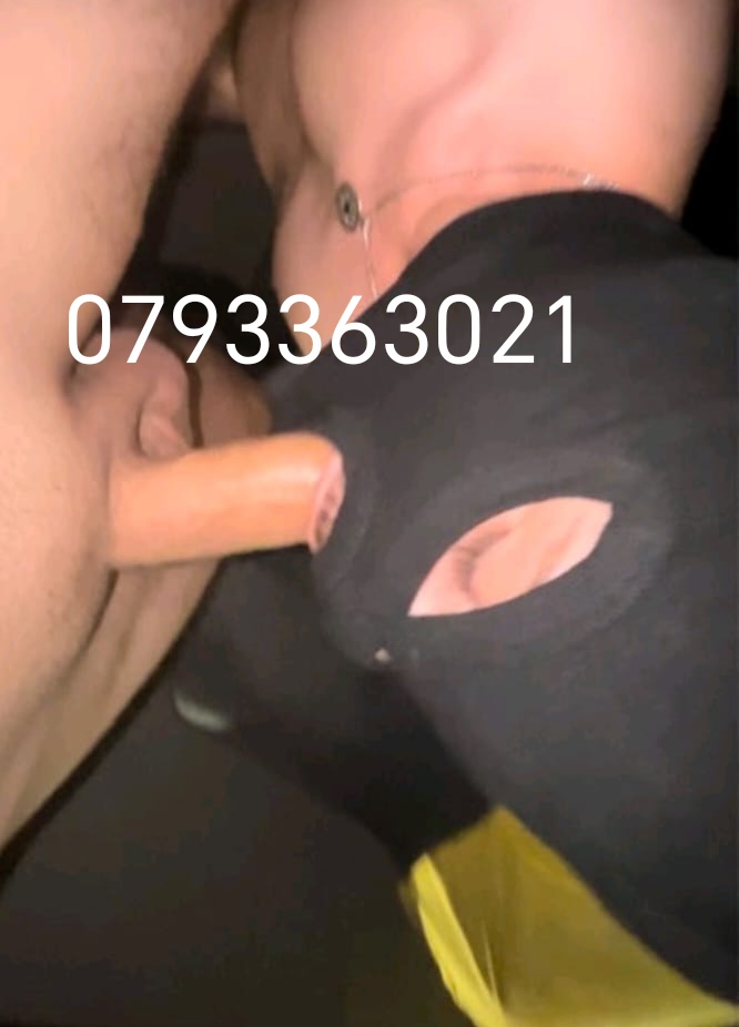 Bucuresti - Escorta Sexy - Tân?r dotat versatil 22 cm cu loc de întâlnire pentru domn disc ?i genero?i poze reale