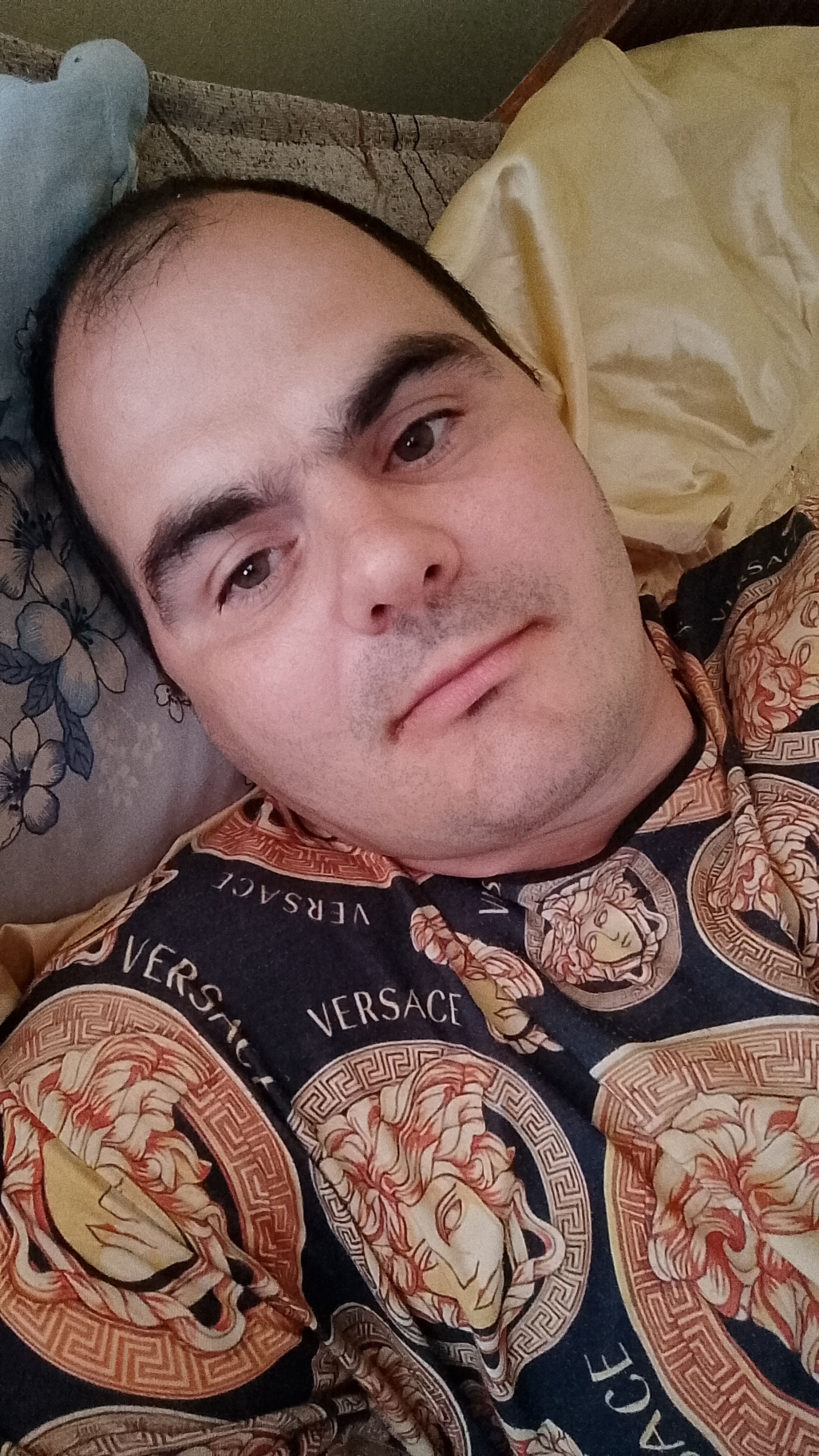 Galați - Escorta Sexy - Eu sunt Marian din Tudor Vladimirescu jude?ul Gala?i sunt doar activ sunt în c?utarea unui pasiv care îmi place s? o dau foarte mult la supt îmi place s? te pun capr? s? te fut eu nu am loc ?i nici ma?in? nu am cine are drum spre Gala?i ?i vrea s? o facem cu adev?rat a?tept mesaje pe WhatsApp sau la telefon