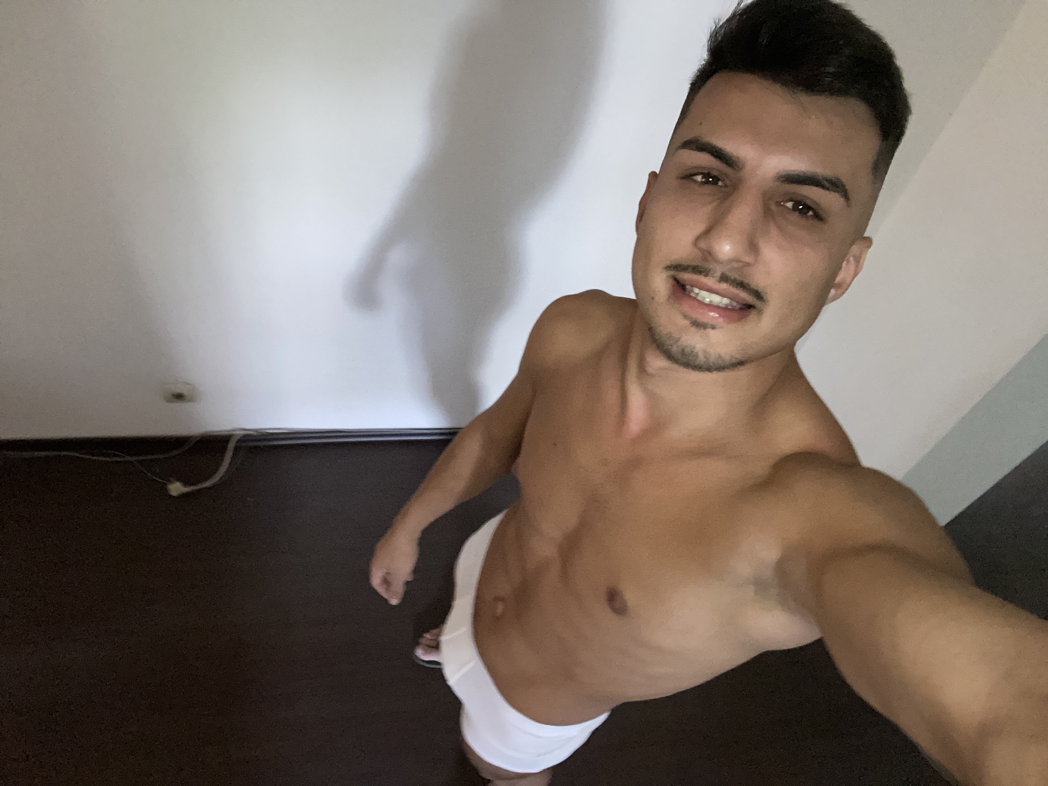 Escorte Sexy - Bucuresti - Doar la mine 
Nu ma deplasez