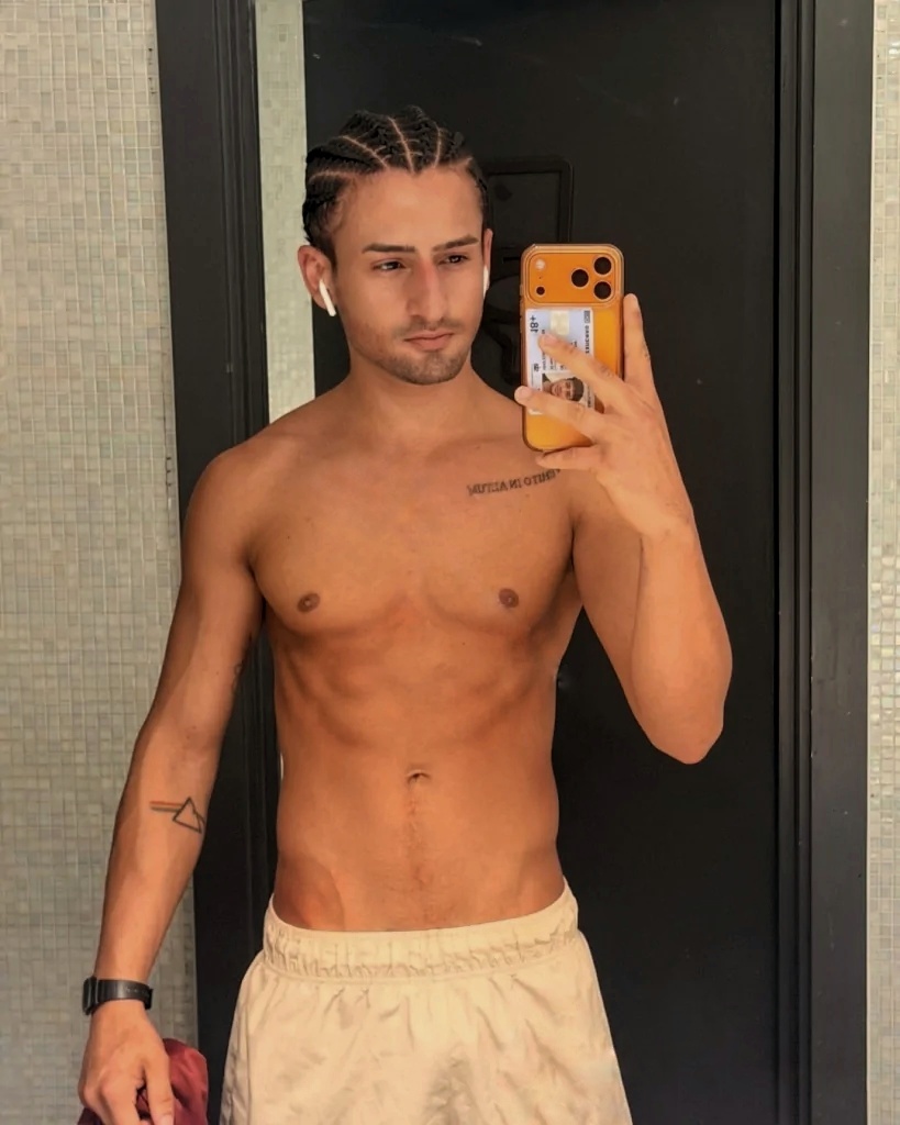 Bucuresti - Escorta Sexy - Zi buna  interesat de videoclipuri ? De intalnirii  sau de un face time pe camera video ? Nu caut relatie  ofer doar satisfactie nu gratis  am imbi'nat placerea cu l:e:i  vrei sa fiu leul tau pentru 1H ?  Lasa-mi semn pe whatssapp  (nu suna inainte de un mesaj)