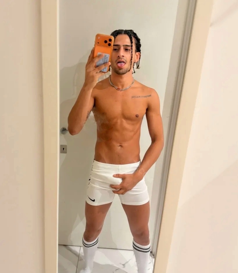 Bucuresti - Escorta Sexy - Zi buna  interesat de videoclipuri ? De intalnirii  sau de un face time pe camera video ? Nu caut relatie  ofer doar satisfactie nu gratis  am imbi'nat placerea cu l:e:i  vrei sa fiu leul tau pentru 1H ?  Lasa-mi semn pe whatssapp  (nu suna inainte de un mesaj)