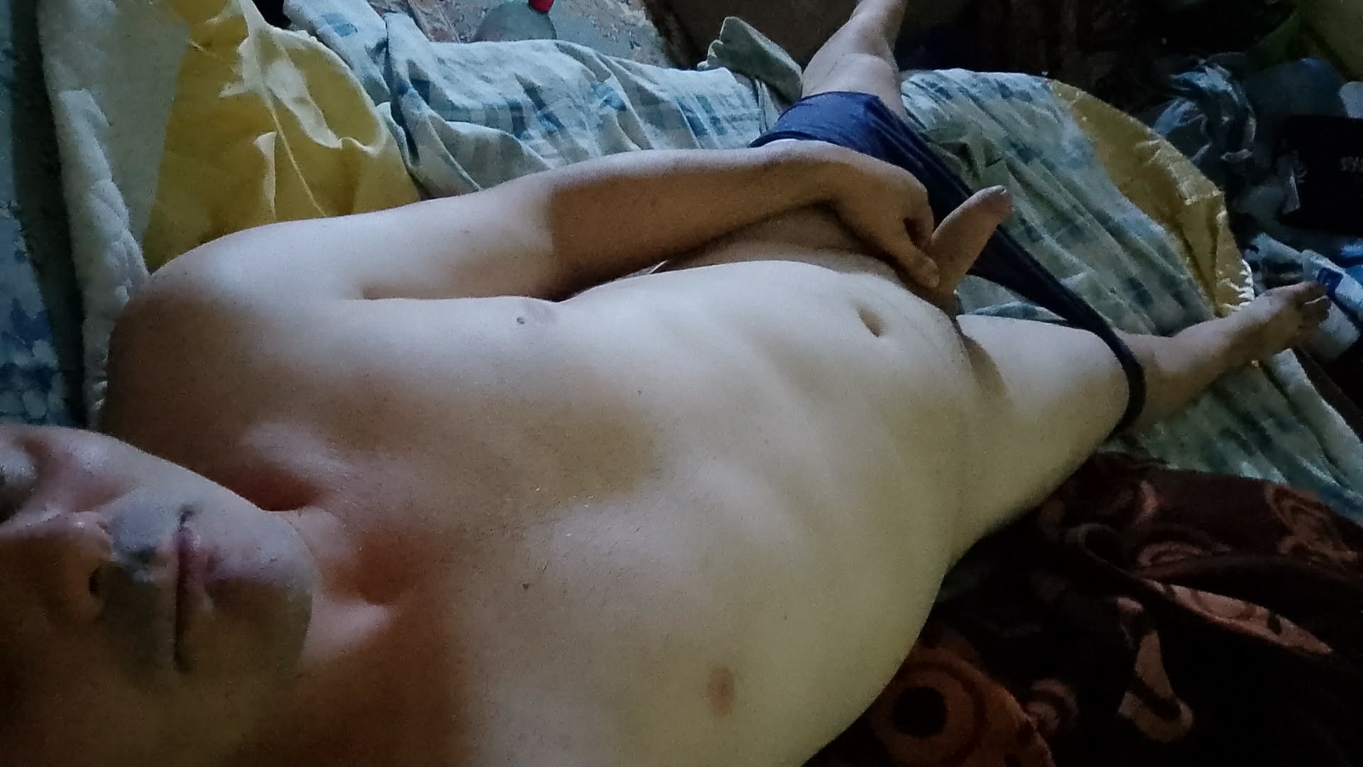 Galați - Escorta Sexy - Eu sunt Marian din Tudor Vladimirescu jude?ul Gala?i Hunedoara activ sunt în c?utarea unui pasiv care s? îmi fac? toate pl?cerile îmi place s? o dau la supt îmi place s? te pun în genunchi ?i s? te ?in cu mâinile de cap s? o sugi adânc s? te pun ?i capr? te ?i fut eu nu am loc ?i nici ma?in? nu am cine are drum spre Gala?i ?i vrea s? o facem cu adev?rat a?tept mesaje pe WhatsApp sau la telefon