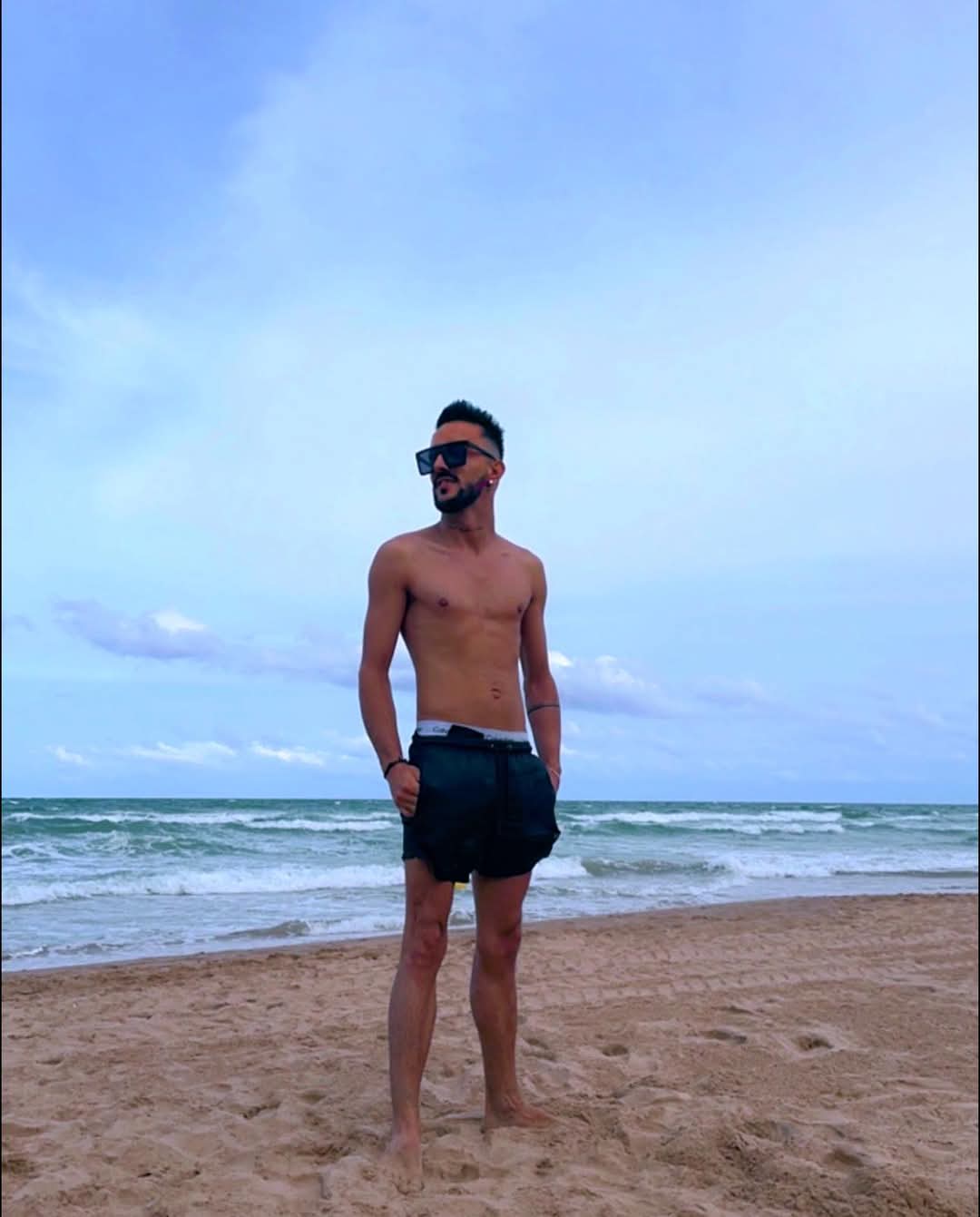 Escorte Sexy - Bucuresti - Pentru detalii contacteaz?-m? în privat 
Sunt aici doar pentru domnii genero?i!
