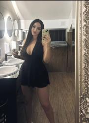 Escorte Sexy - Pitesti - Escorta manierata am revenit.  Ofer companie si masaj terapeutic facut cu creme si uleiuri aromate domnilor manierati intr-o locatie discreta.  Locuri de parcare si ac.  Detalii la telefon. 