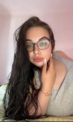 Escorte Sexy - Ploiesti - Transexuala bruneta focoasa ofer T O T A L stil PORNO vino sa ne distram stil nebun