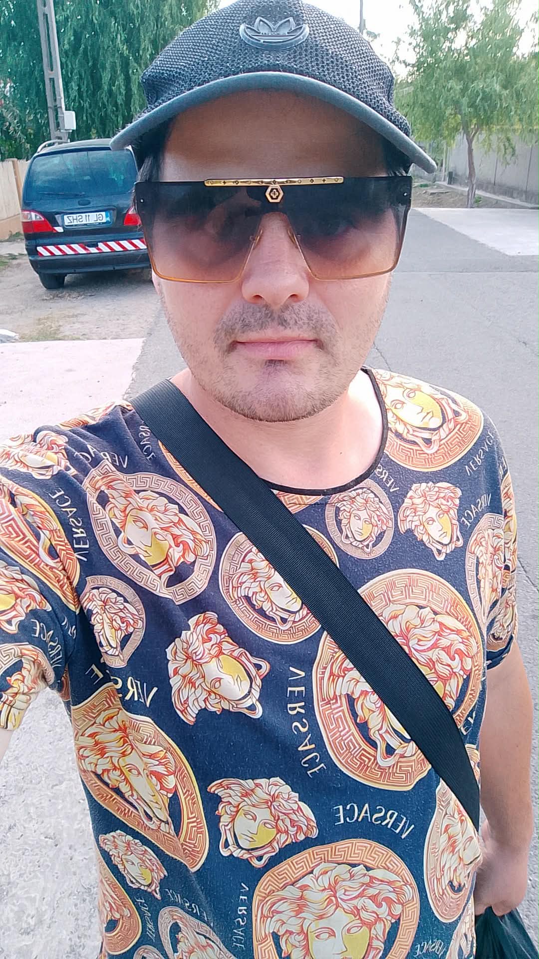 Galați - Escorta Sexy - Salutare tuturor
Sunt activ cine dore?te al?turi mine
Accept numai pasivi
Cu vârsta cuprins? 18-50 ani
A?tept un mesaj in privat nu am ma?in? ?i nici nu am loc eu sunt din Tudor Vladimirescu jude?ul Gala?i
