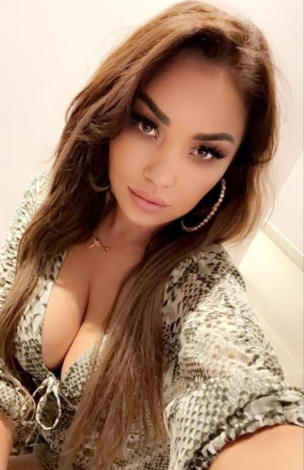 Escorte Sexy - București și Toată Tara - Deziree.  net, NE GĂSEȘTI PE GOOGLE .  .  .  .  .  .  AI DE UNDE ALEGE.  .  .  .  CELE MAI NOI ESCORTE -SATISFACTIE GARANTATĂ- PREȚURI REALE oferă clipe magice tuturor doritorilor de sex Fetele drăguțele, puștoaice si doamne mature abia așteaptă să-ți împlinească cele mai nebănuite fantezii.  Nu ezita , sună la Nr afișat sau lasă SMS la 1523.  .  .  PISICUȚELE!